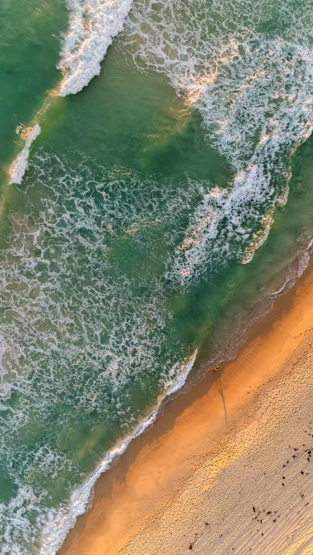 Post 3 by Vicki-Louise White on Instagram (video)