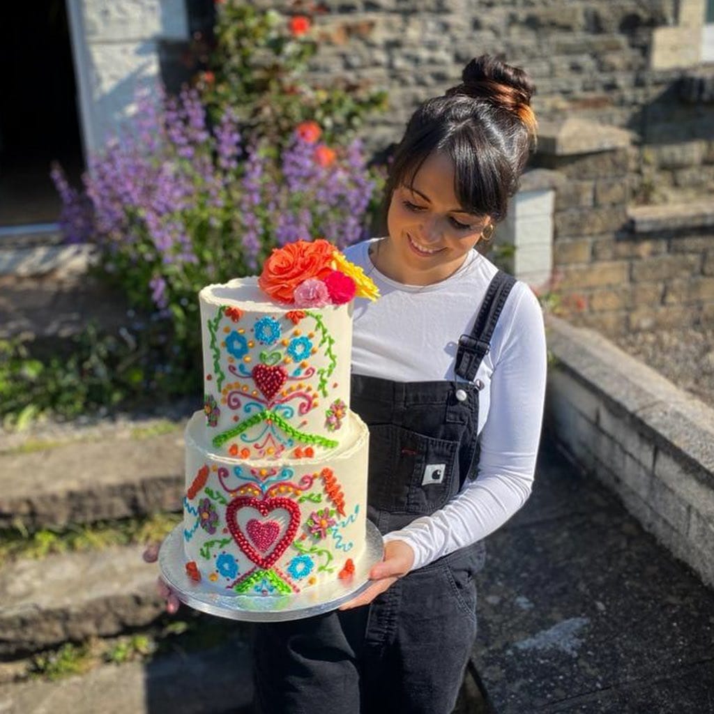 Post 10 by WhatLeilaBakes Vegan Bakery on Instagram (carousel)