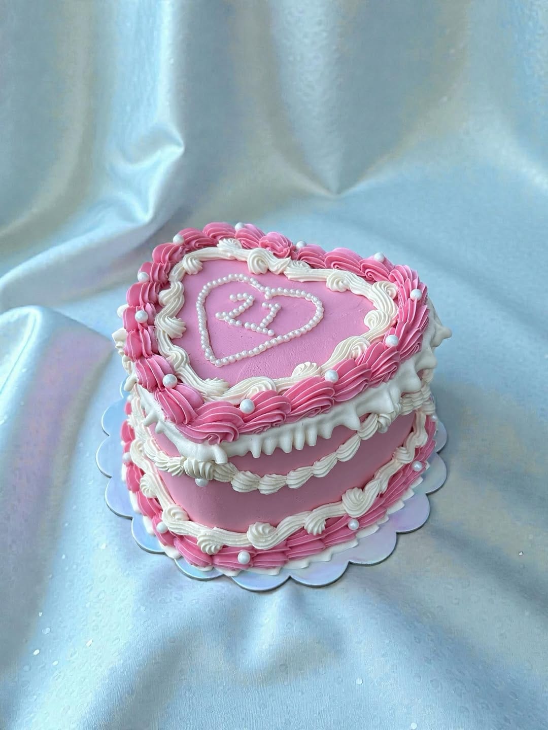 Post 4 by WhatLeilaBakes Vegan Bakery on Instagram (image)