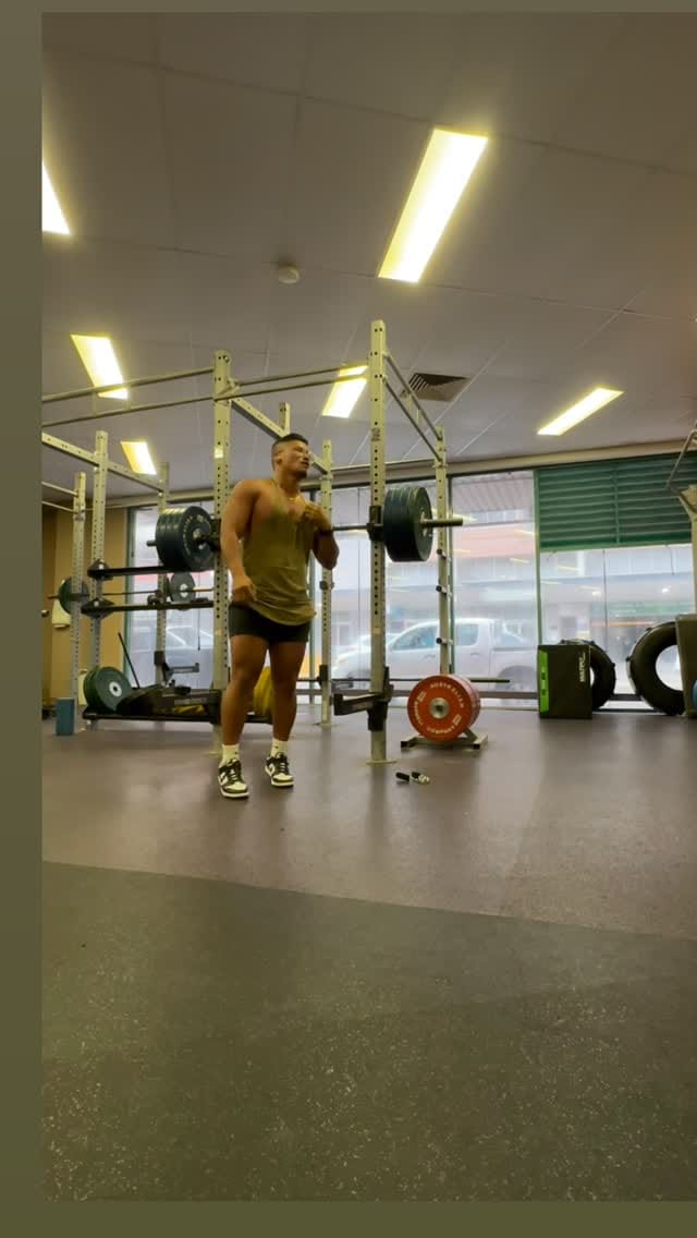 Post 2 by Lukasfit on Instagram (video)
