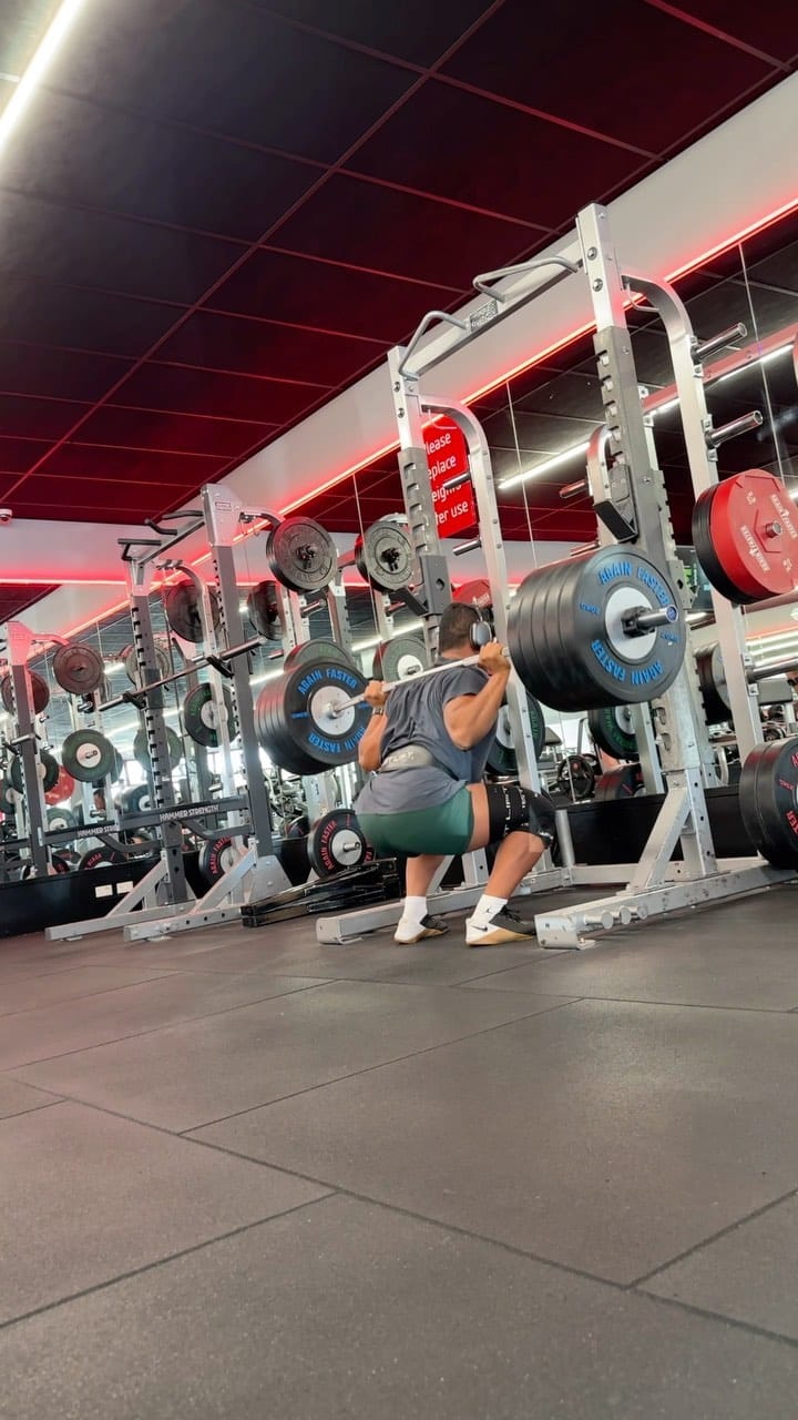 Post 9 by Lukasfit on Instagram (video)