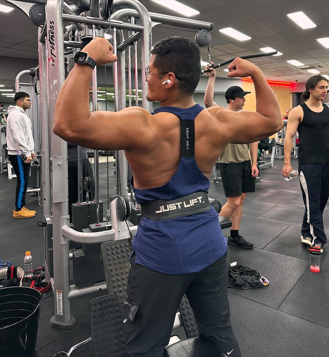 Post 6 by Lukasfit on Instagram (carousel)