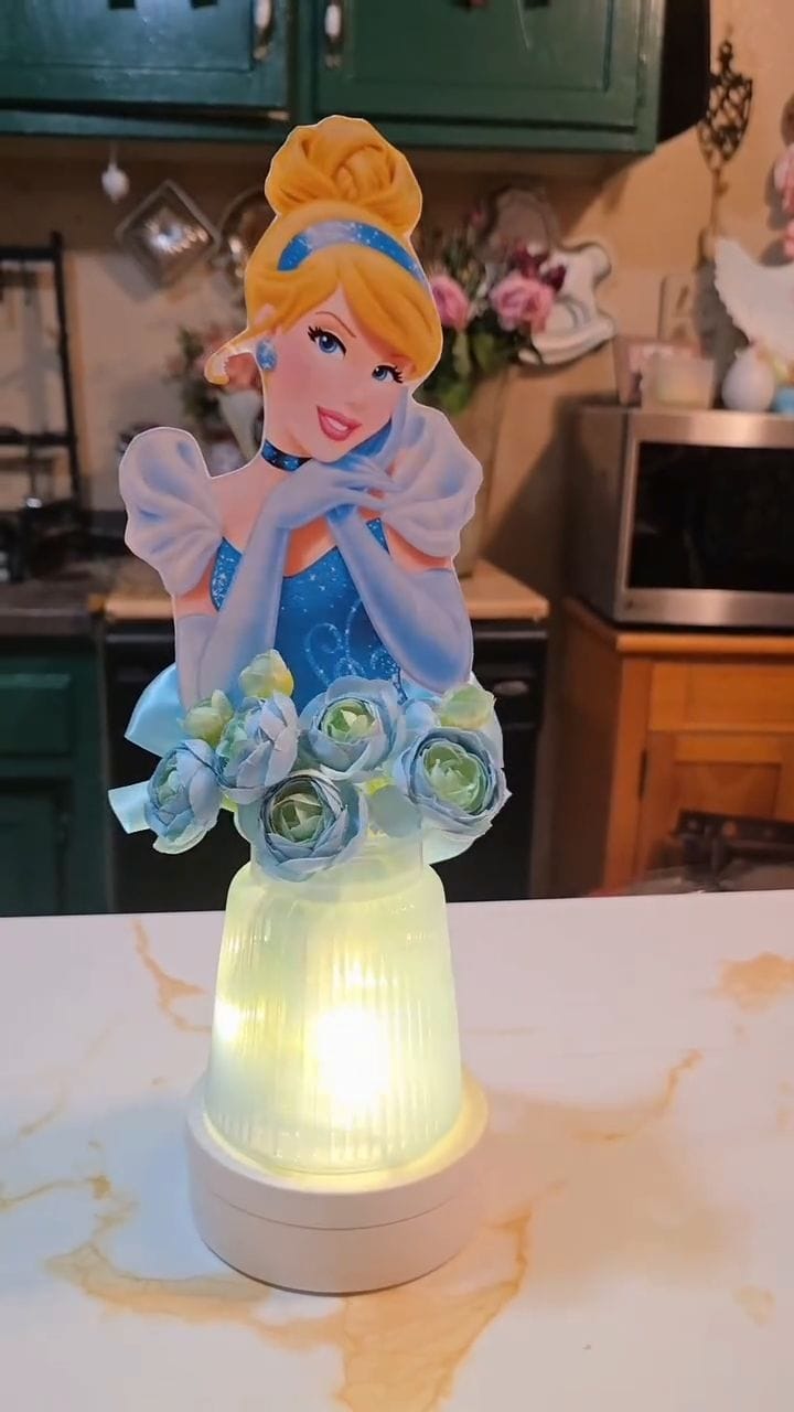 Post 6 by Victoria Celeste |  DIYs & CRAFTS on Instagram (video)