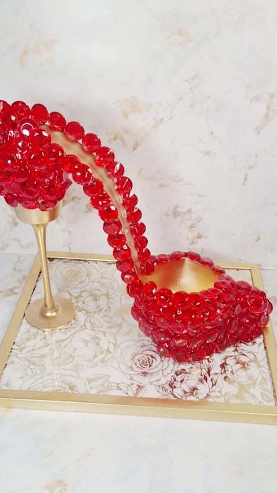 Post 10 by Victoria Celeste |  DIYs & CRAFTS on Instagram (video)