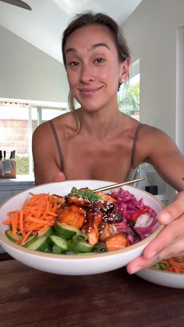 Post 6 by Victoria Tschopp on Instagram (video)