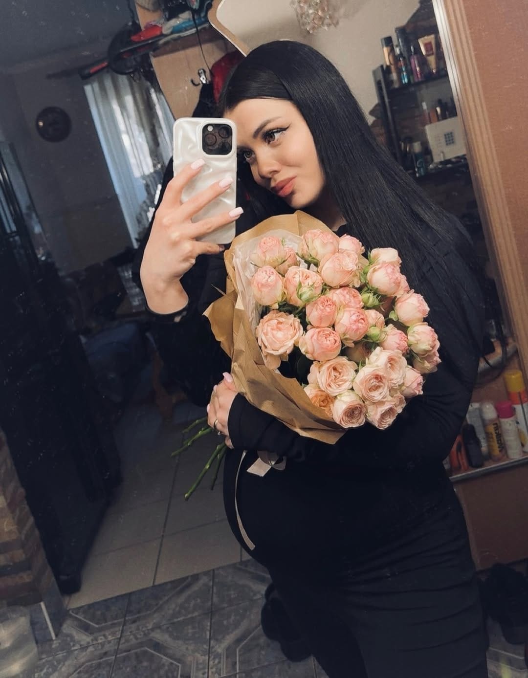Post 10 by Vikusik🤍🇺🇦 on Instagram (carousel)