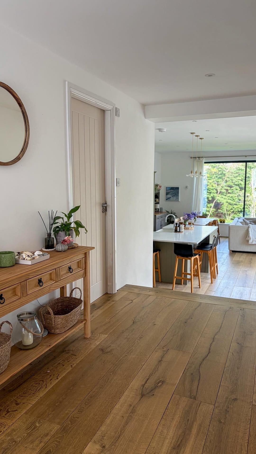 Post 5 by Vicky | interiors & home renovation on Instagram (video)