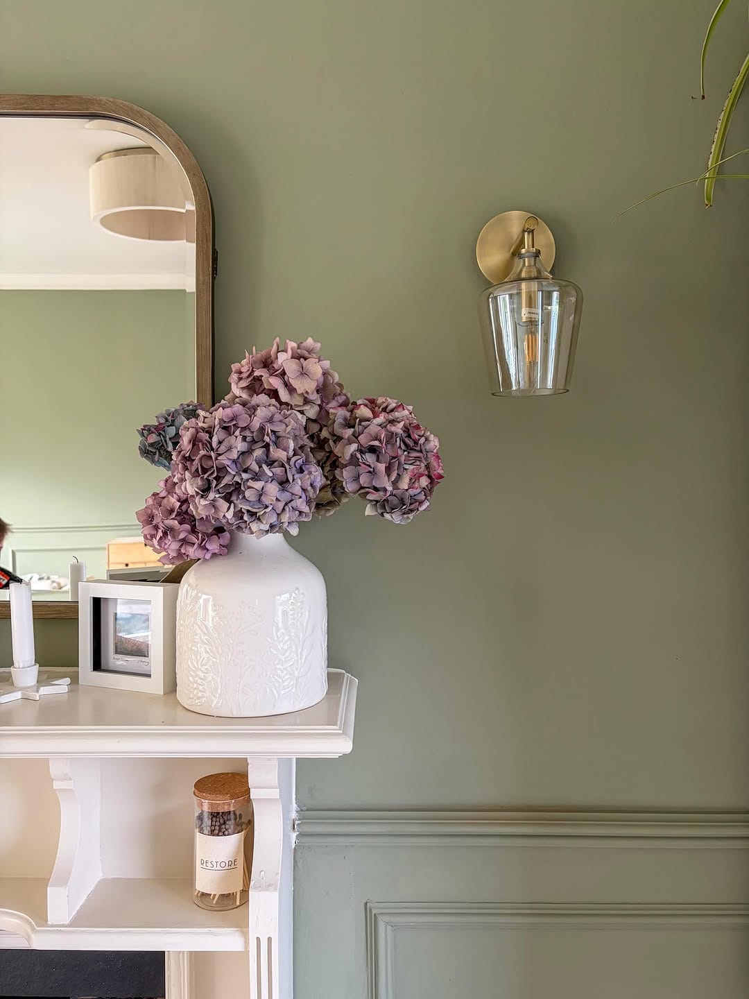 Post 4 by Vicky | interiors & home renovation on Instagram (image)