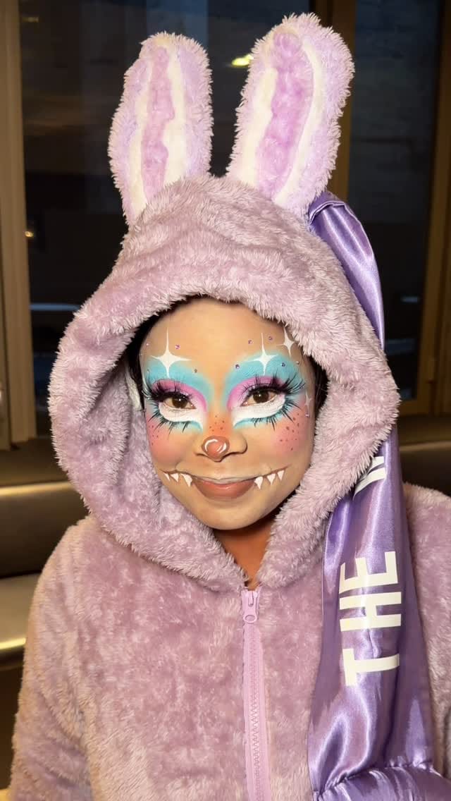 Post 9 by Victoria Lauren on Instagram (video)