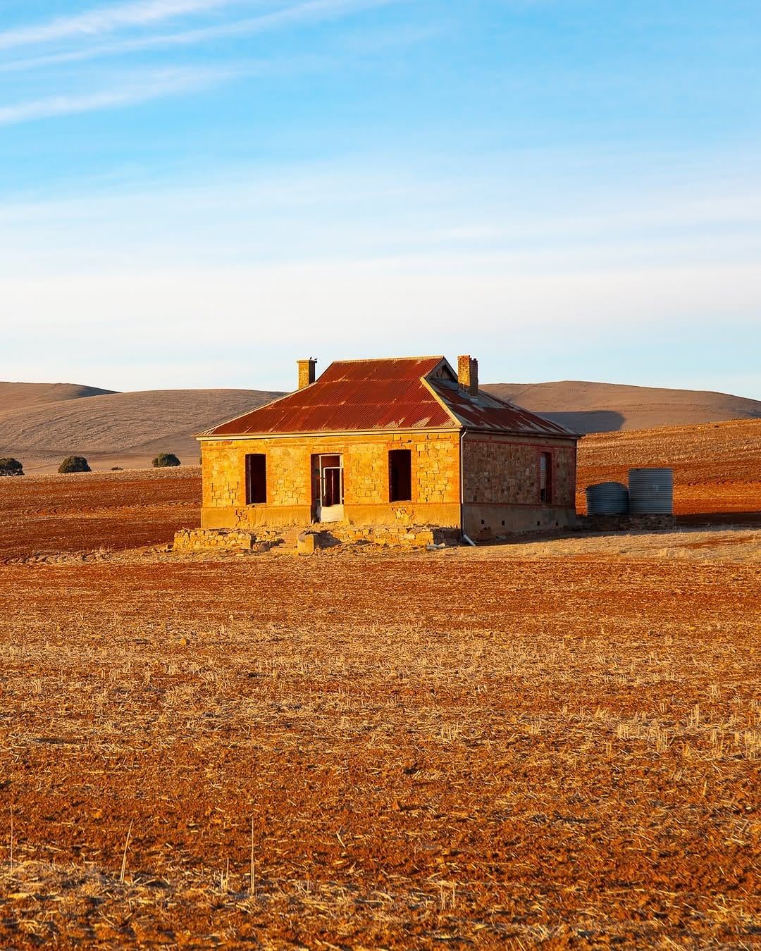 Post 6 by Lachlan Swan on Instagram (image)