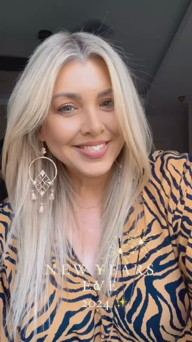 Post 10 by DEB MARTIN - PRODUCT STYLIST 🍃 on Instagram (video)