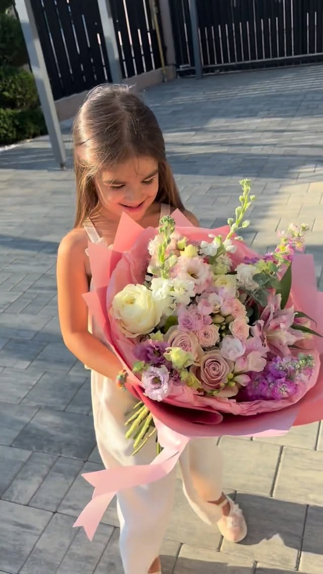 Post 2 by Pantilimon Elena Simina on Instagram (video)