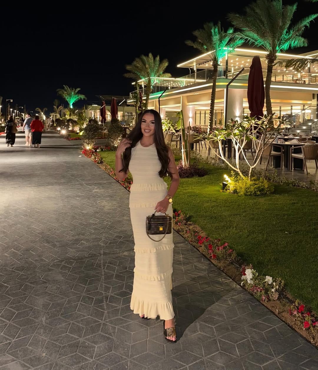 Post 6 by Pantilimon Elena Simina on Instagram (carousel)