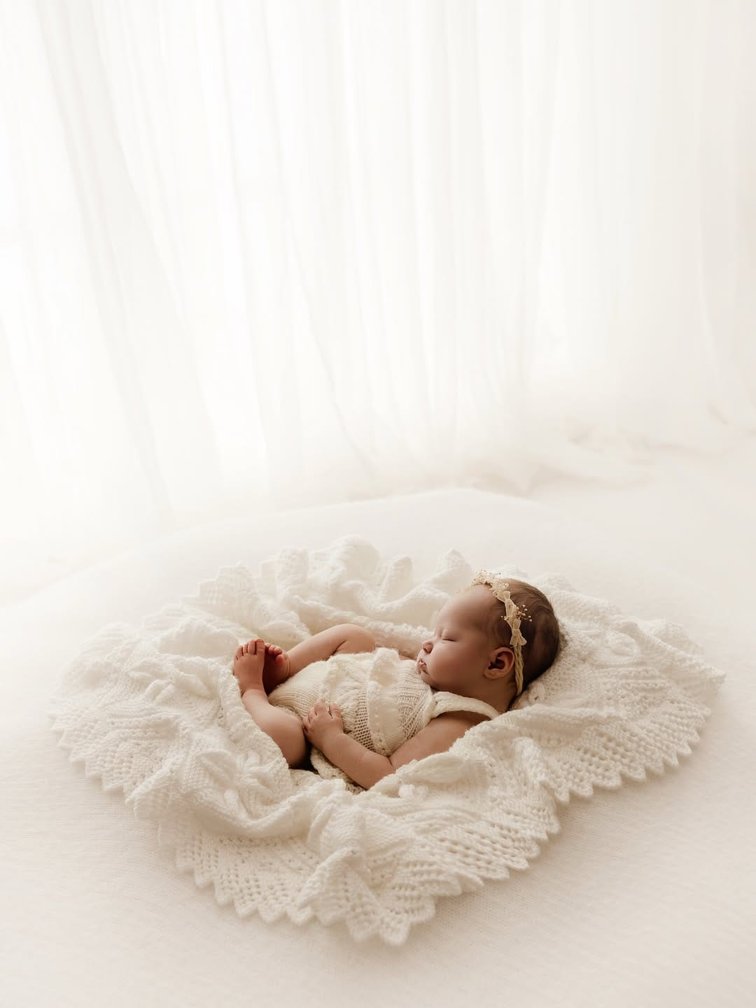 Post 6 by Essex Newborn Photographer | Hannah Woodhead on Instagram (carousel)