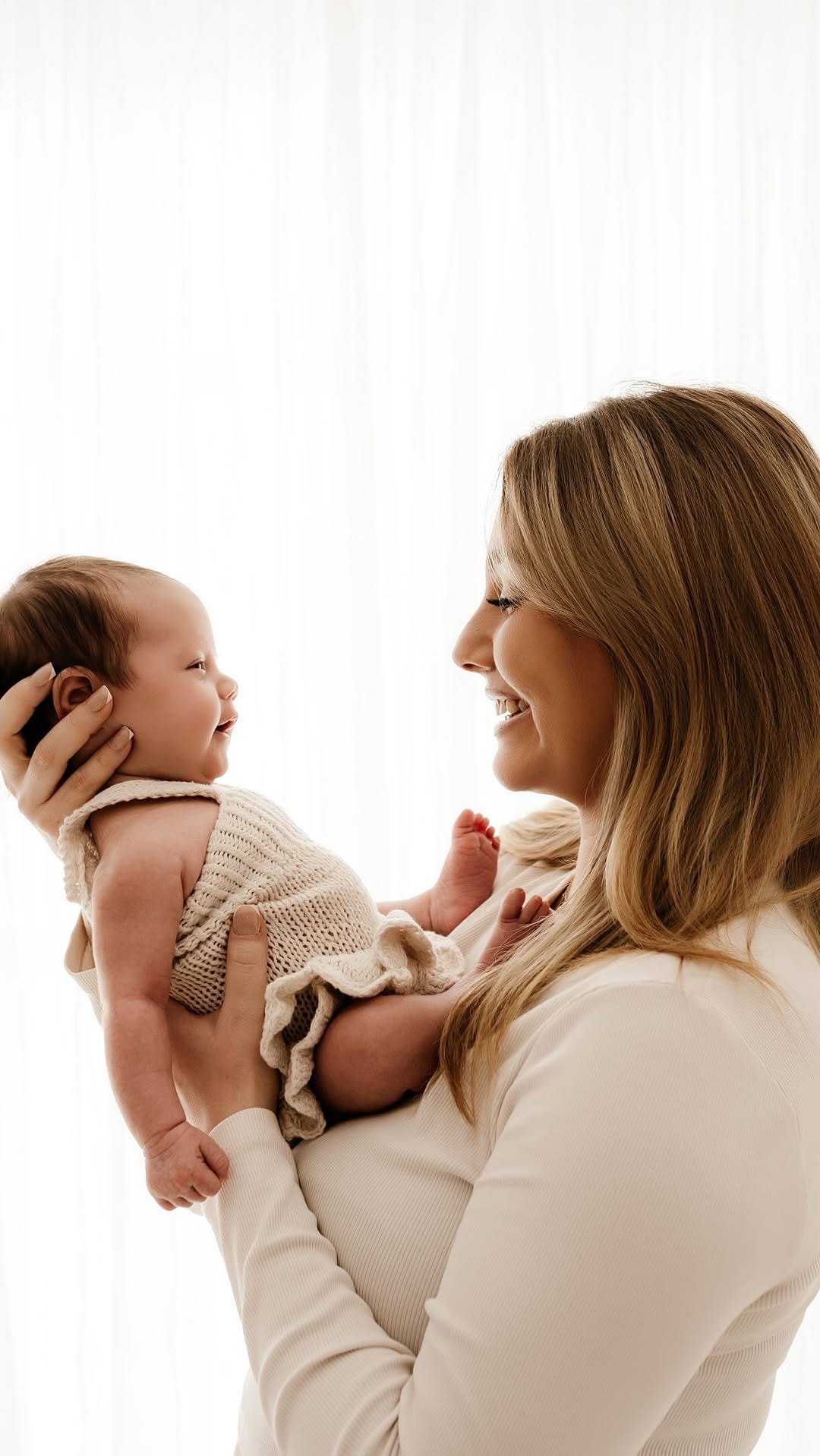 Post 1 by Essex Newborn Photographer | Hannah Woodhead on Instagram (video)