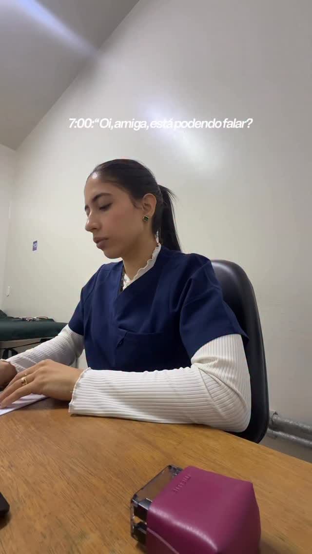 Post 6 by Victória Liery | Médica on Instagram (video)