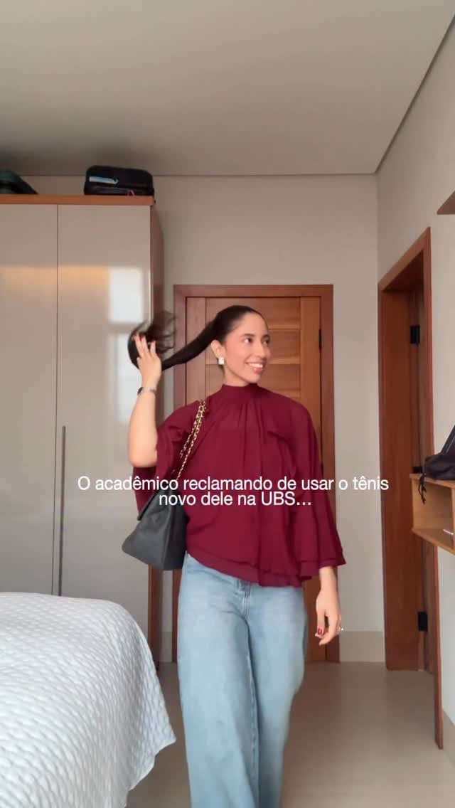 Post 8 by Victória Liery | Médica on Instagram (video)
