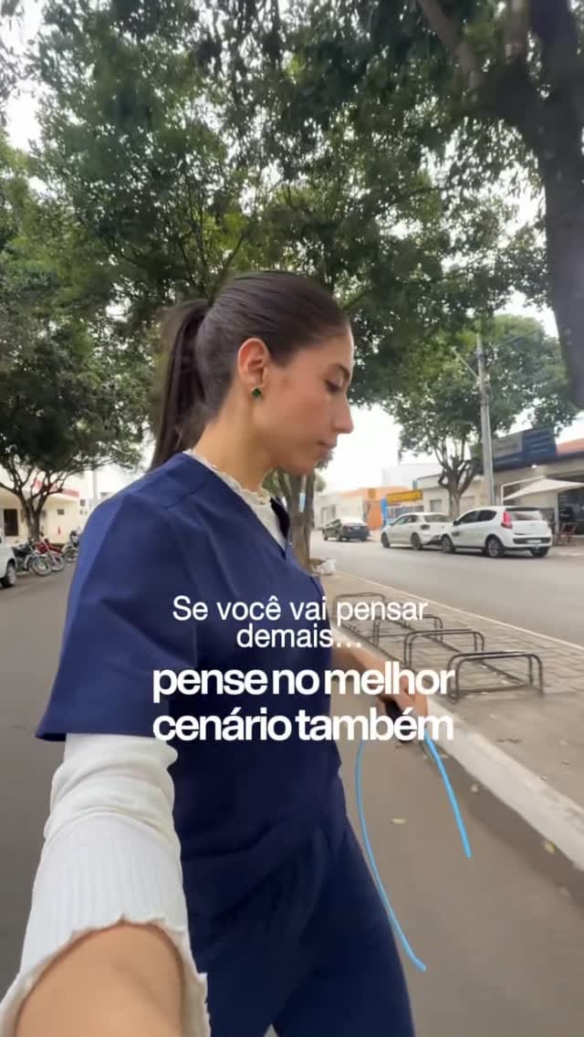 Post 2 by Victória Liery | Médica on Instagram (video)