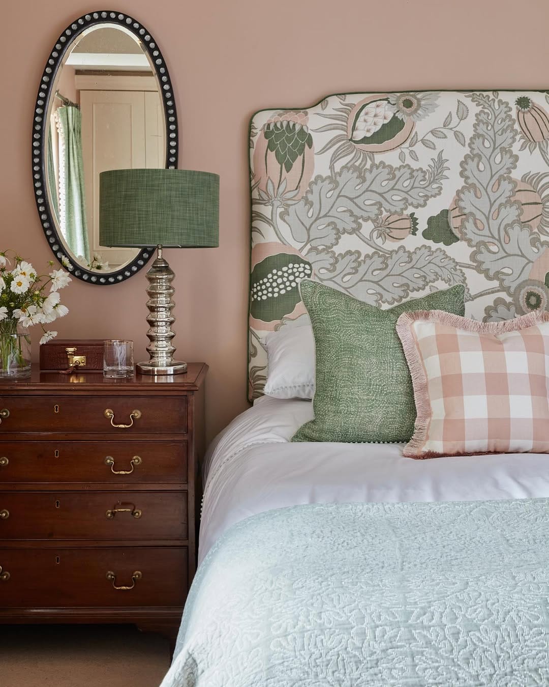 Post 8 by Natalie Davies | Interior Designer on Instagram (image)