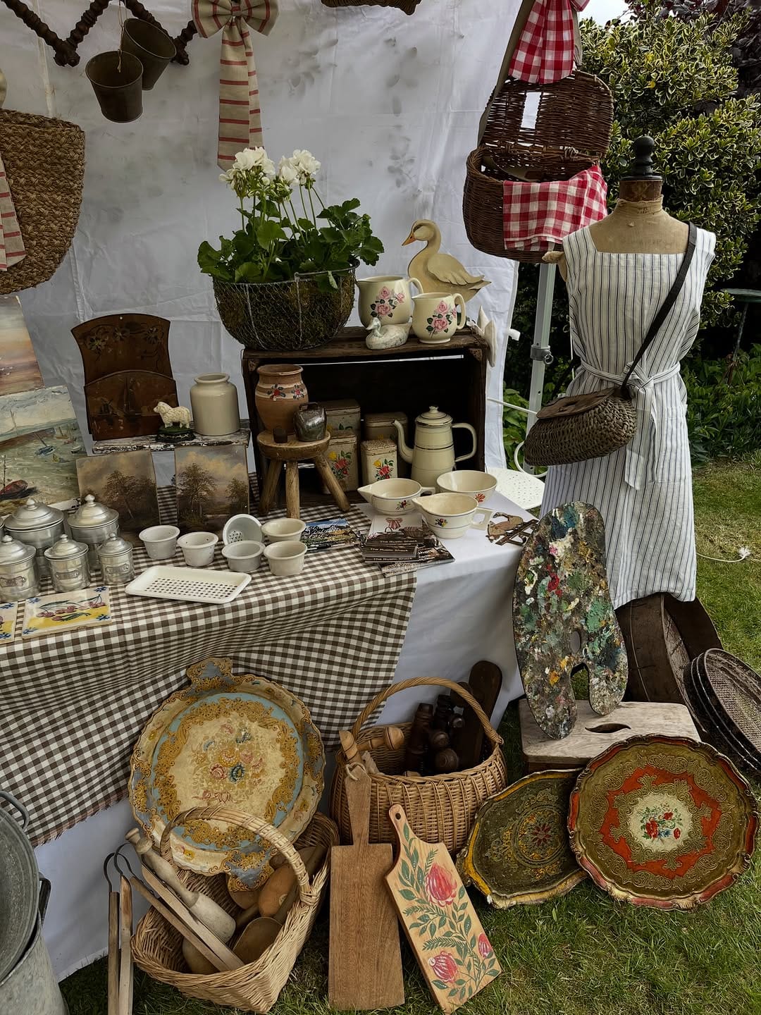 Post 3 by The Rustic Shack on Instagram (carousel)