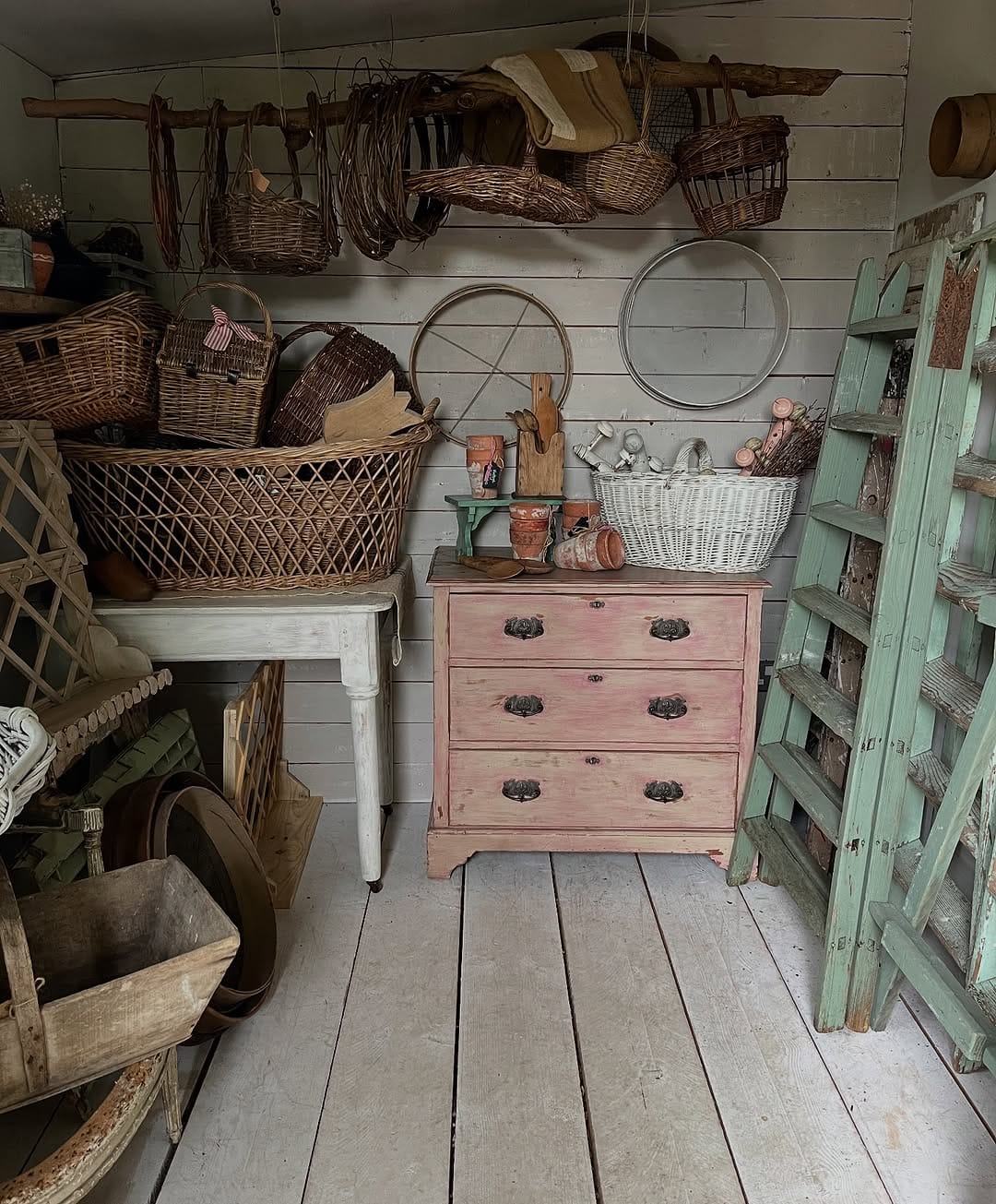 Post 10 by The Rustic Shack on Instagram (carousel)