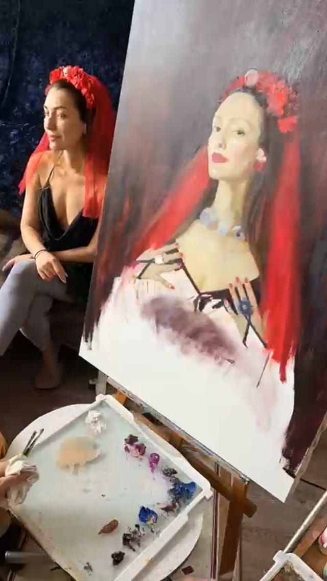 Post 10 by Виктория Лядова on Instagram (video)