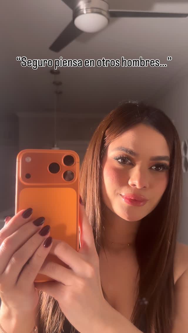 Post 9 by Naudys Castillo💄 Beauty Artist on Instagram (video)