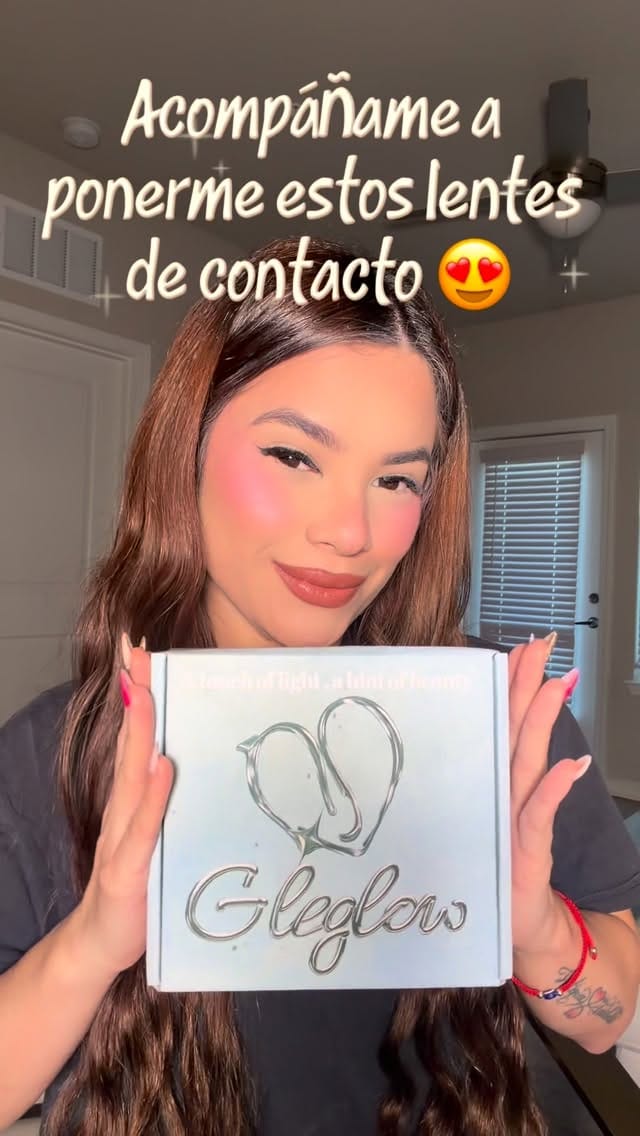 Post 2 by Naudys Castillo💄 Beauty Artist on Instagram (video)