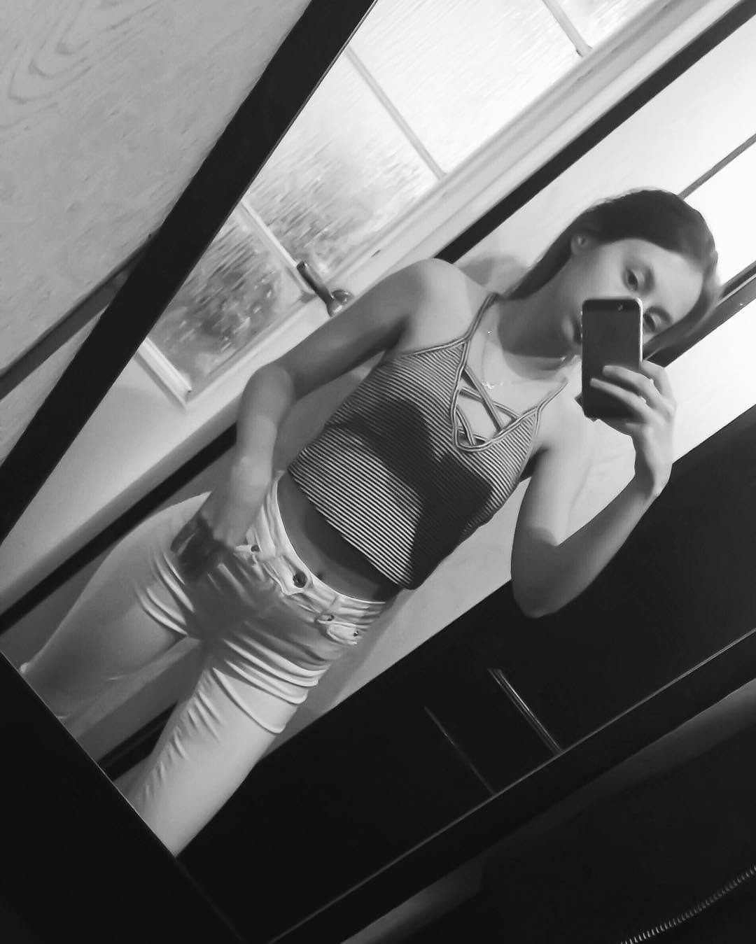 Post 10 by Victoria on Instagram (image)