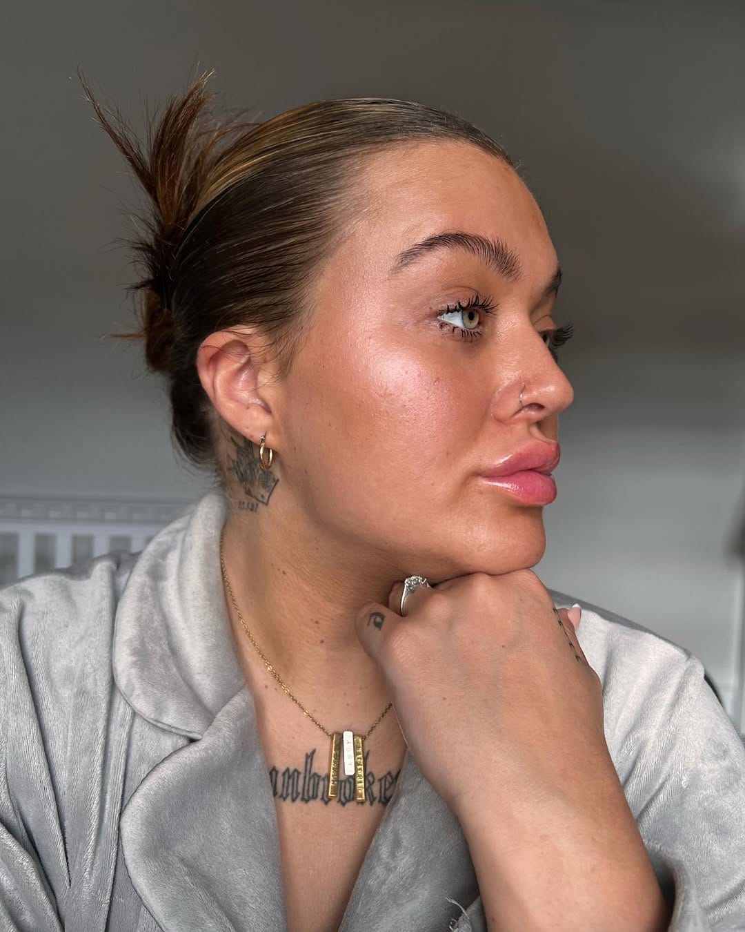 Post 2 by Ｐｒｏ Ｍａｋｅｕｐ Ａｒｔｉｓｔ on Instagram (carousel)