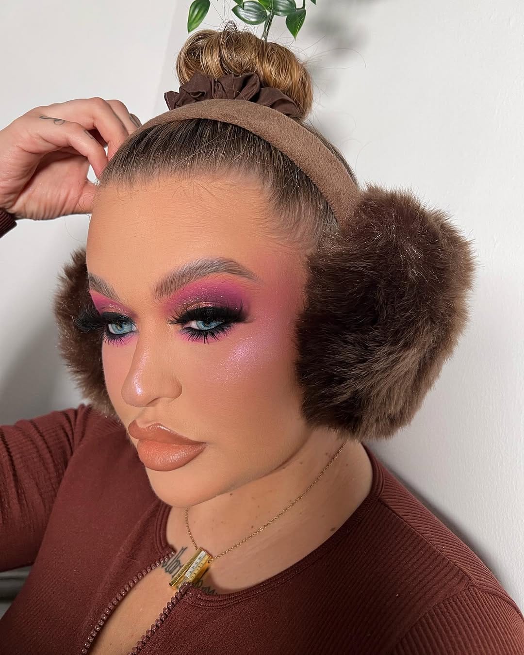 Post 6 by Ｐｒｏ Ｍａｋｅｕｐ Ａｒｔｉｓｔ on Instagram (carousel)