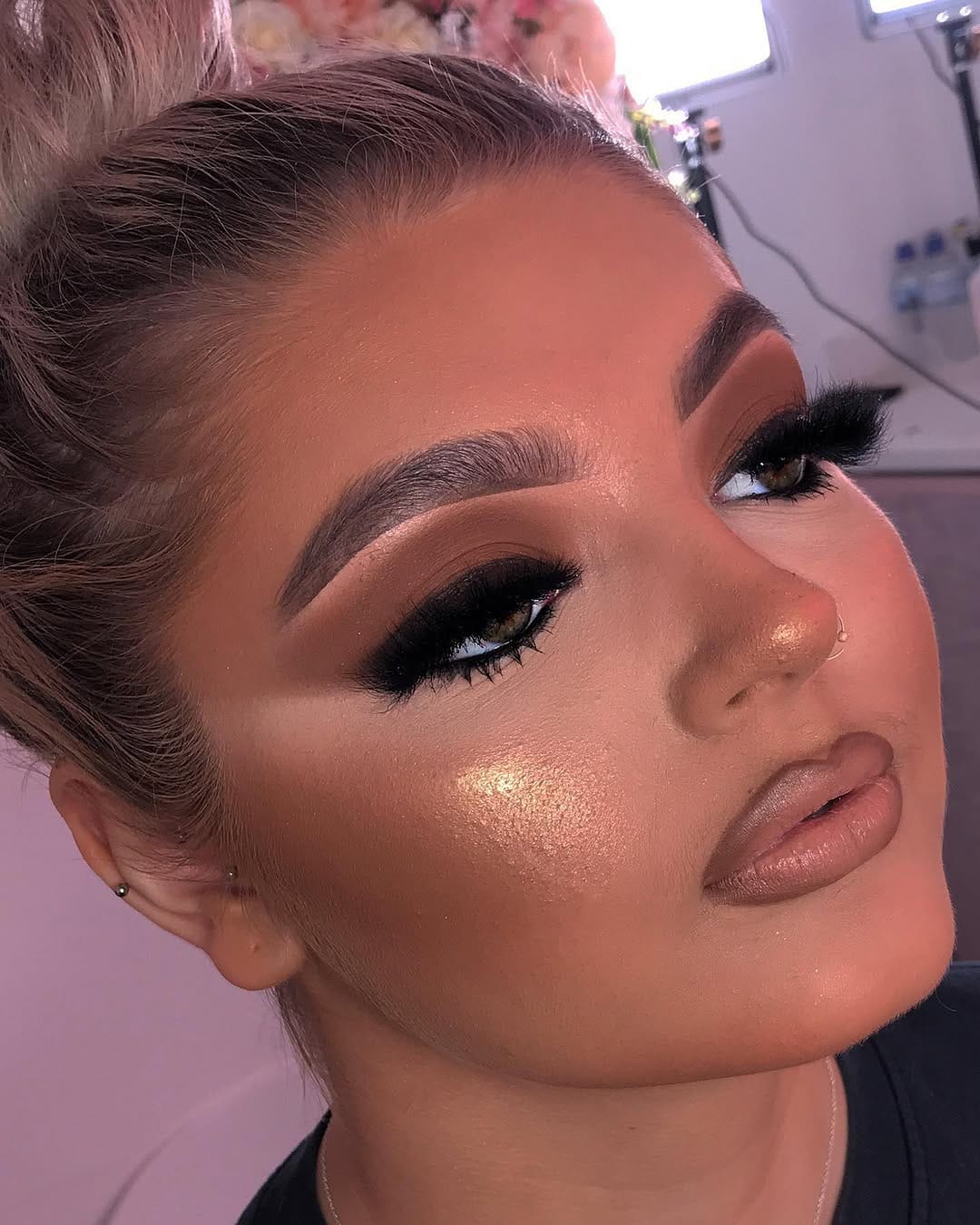 Post 9 by Ｐｒｏ Ｍａｋｅｕｐ Ａｒｔｉｓｔ on Instagram (image)