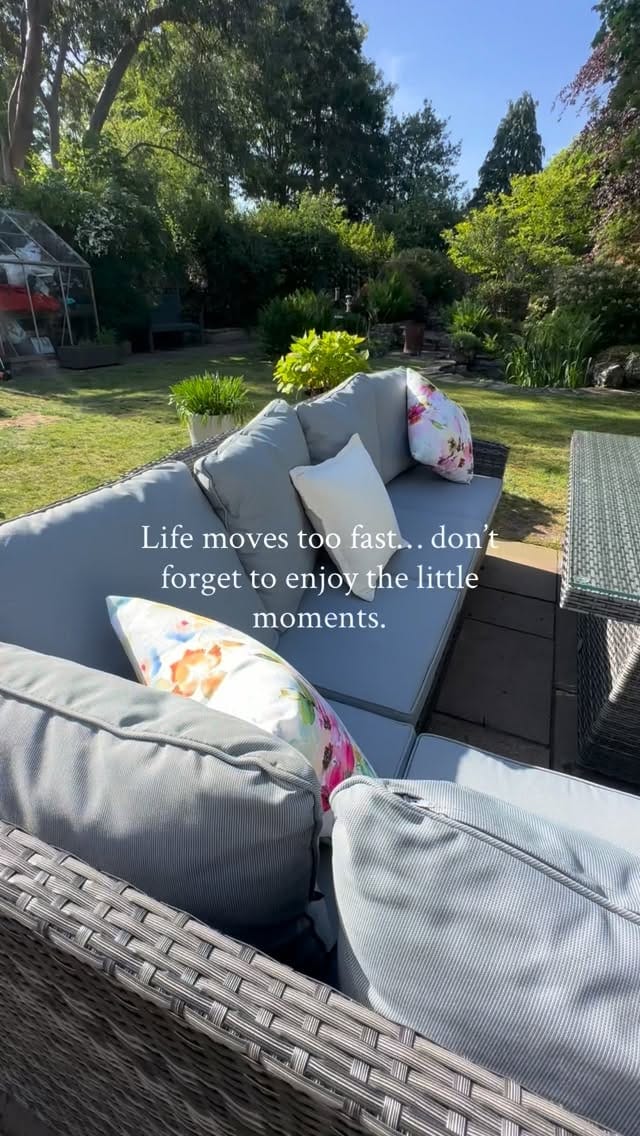 Post 2 by Emma Karshe on Instagram (video)