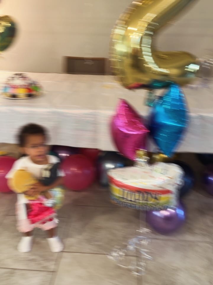 Post 5 by RAFAELA R | MÃE DE GÊMEOS on Instagram (carousel)