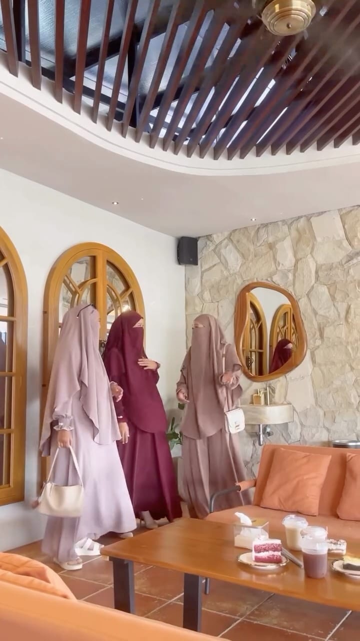Post 9 by Victoria Nurvita on Instagram (video)