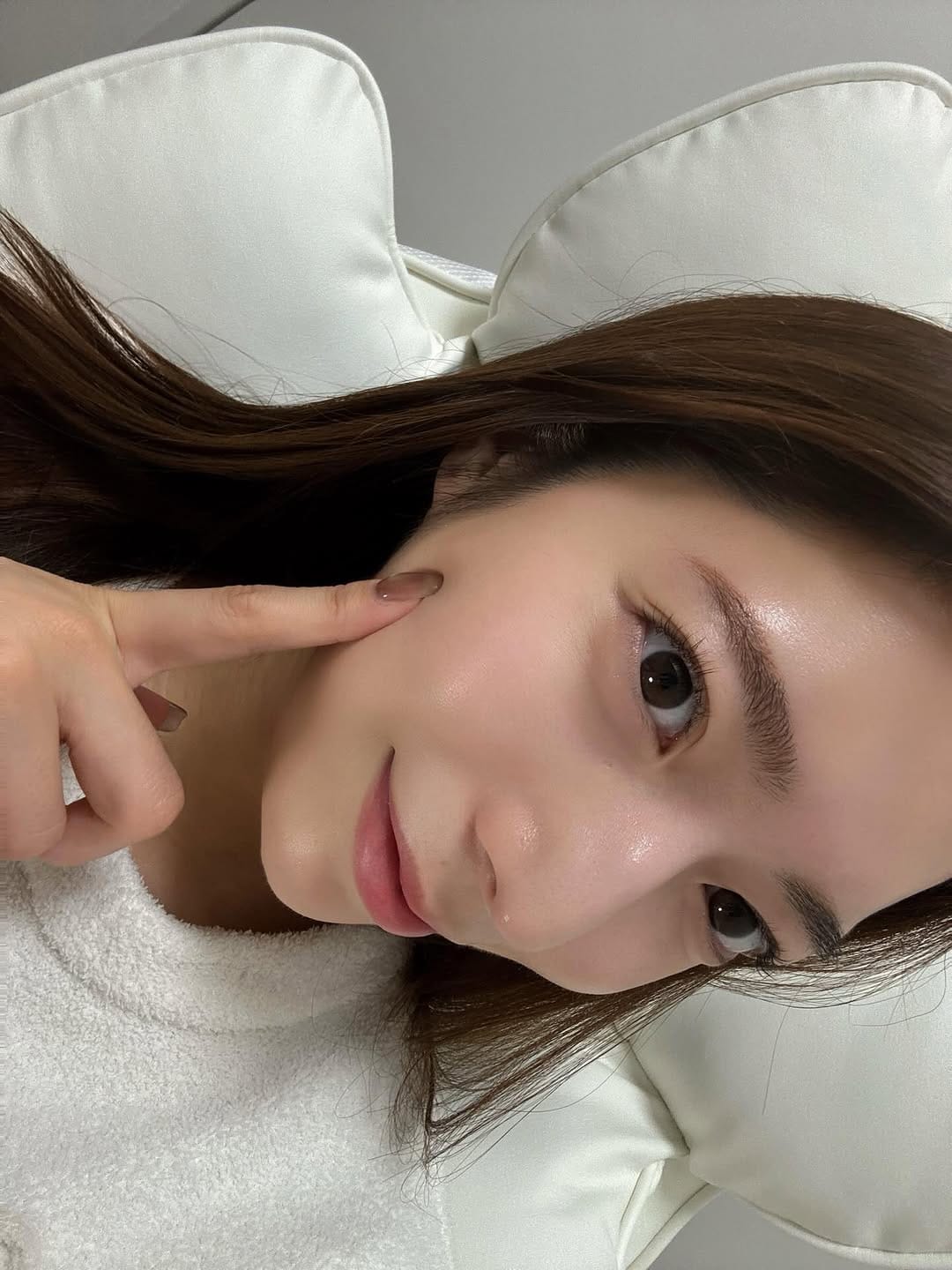 Post 8 by 長瀬れな　nagase rena on Instagram (carousel)
