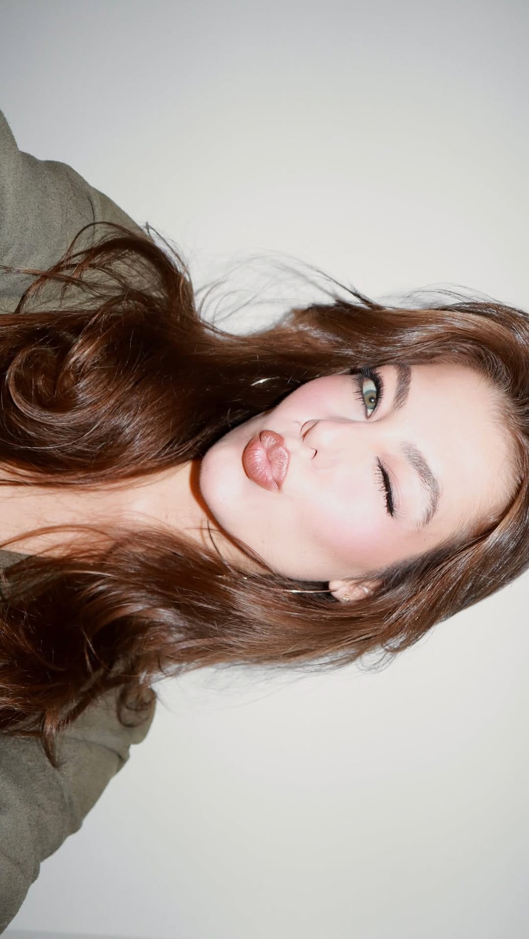 Post 2 by Victoria Laraburu on Instagram (video)