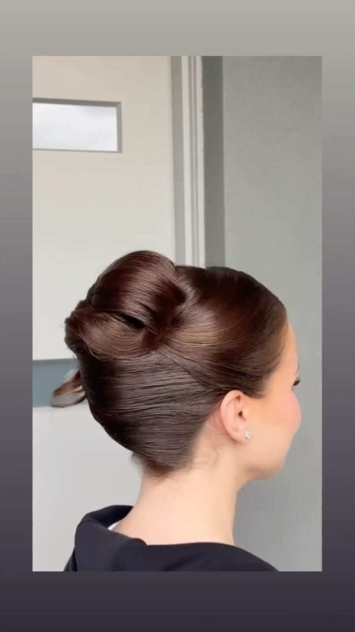 Post 4 by Aida Sulemanovski on Instagram (video)