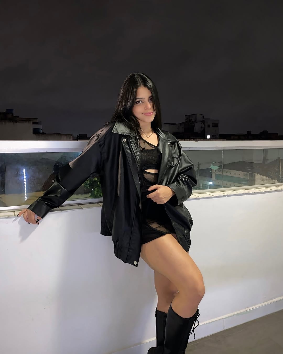 Post 10 by Victória Araujo on Instagram (carousel)