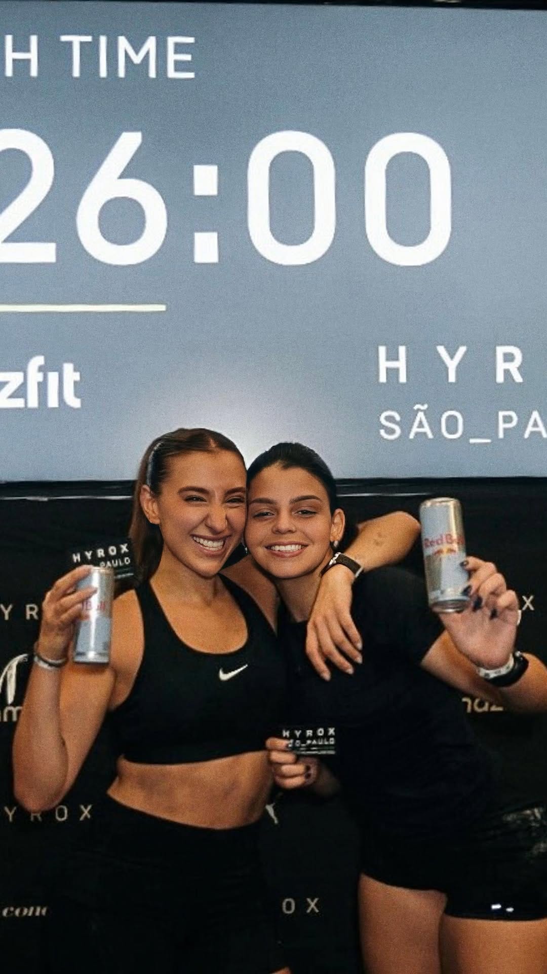 Post 7 by Victória Araujo on Instagram (video)
