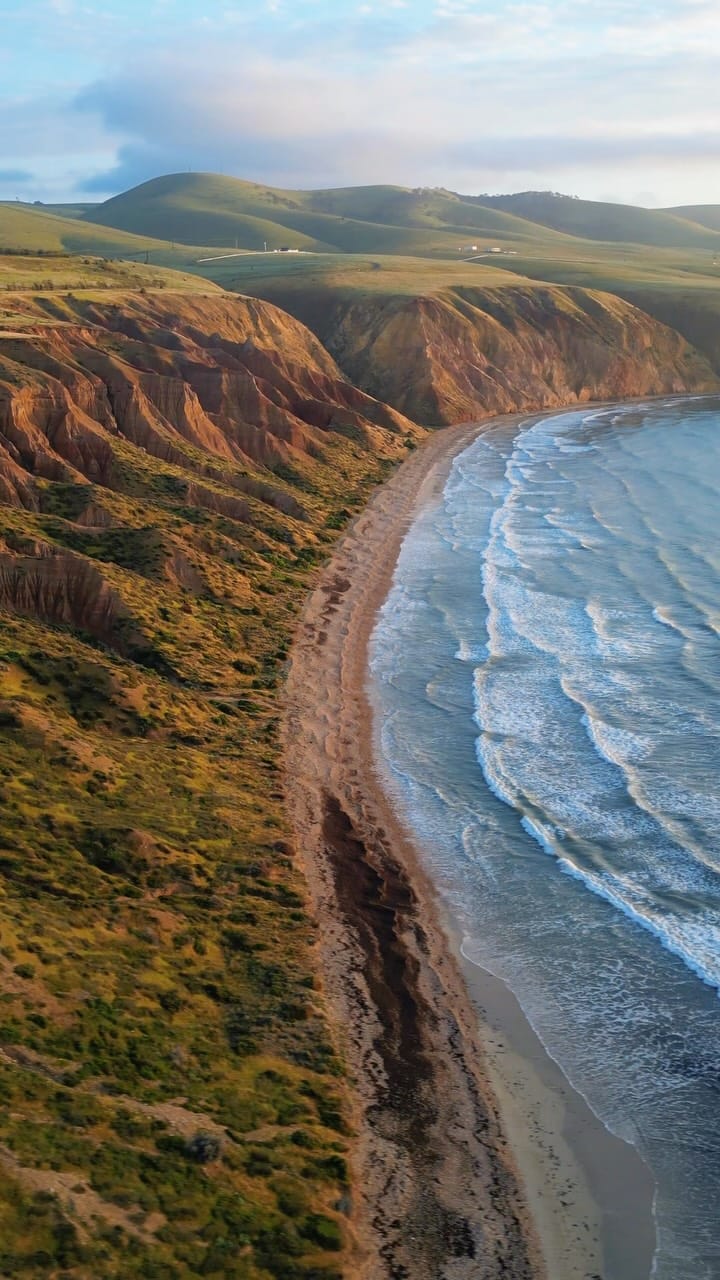 Post 2 by Dario & Cecilia | Adventure travel & VanLife in Australia on Instagram (video)