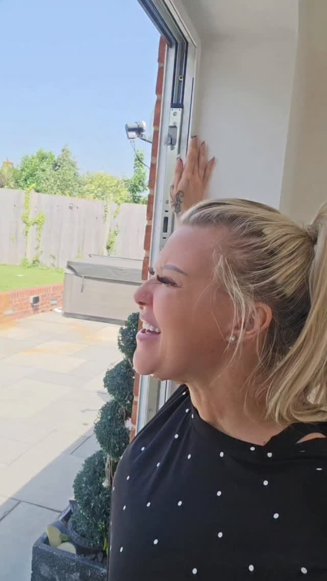 Post 4 by Victoria Vigors on Instagram (video)