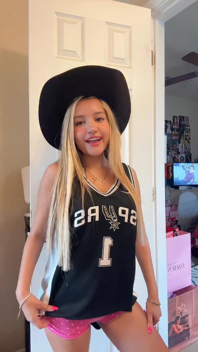 Post 6 by Julie Zamora on Instagram (video)