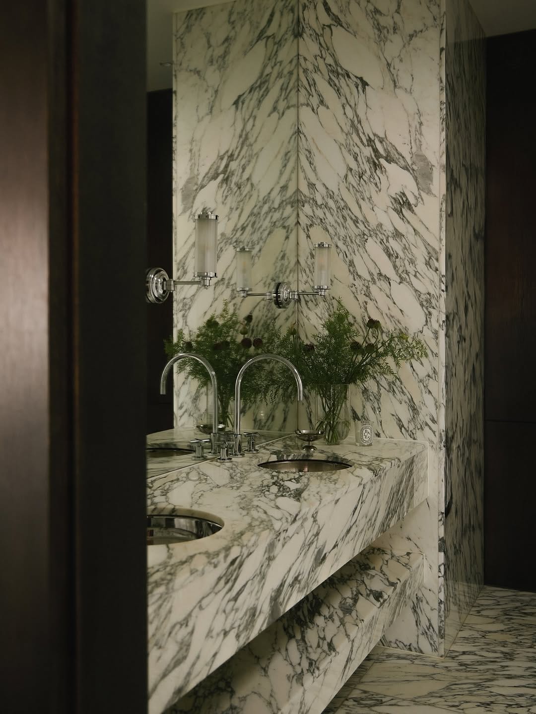 Post 10 by Terre Interiors on Instagram (carousel)