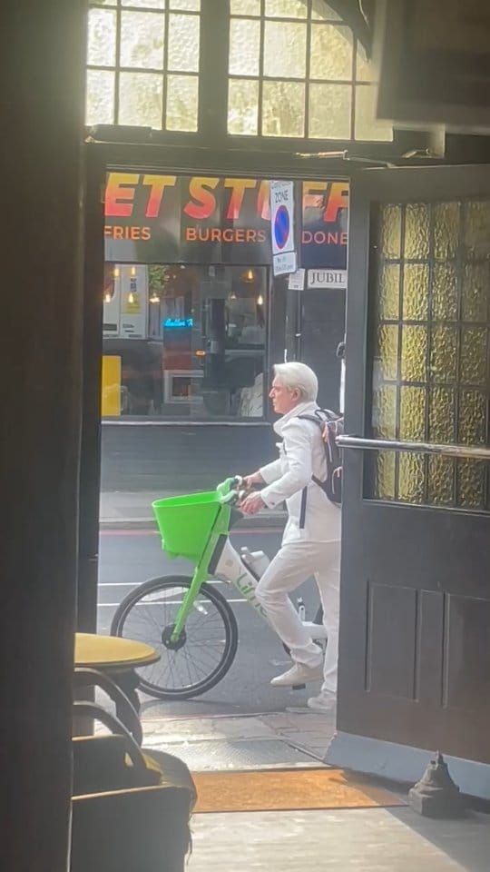Post 10 by The George Tavern on Instagram (video)