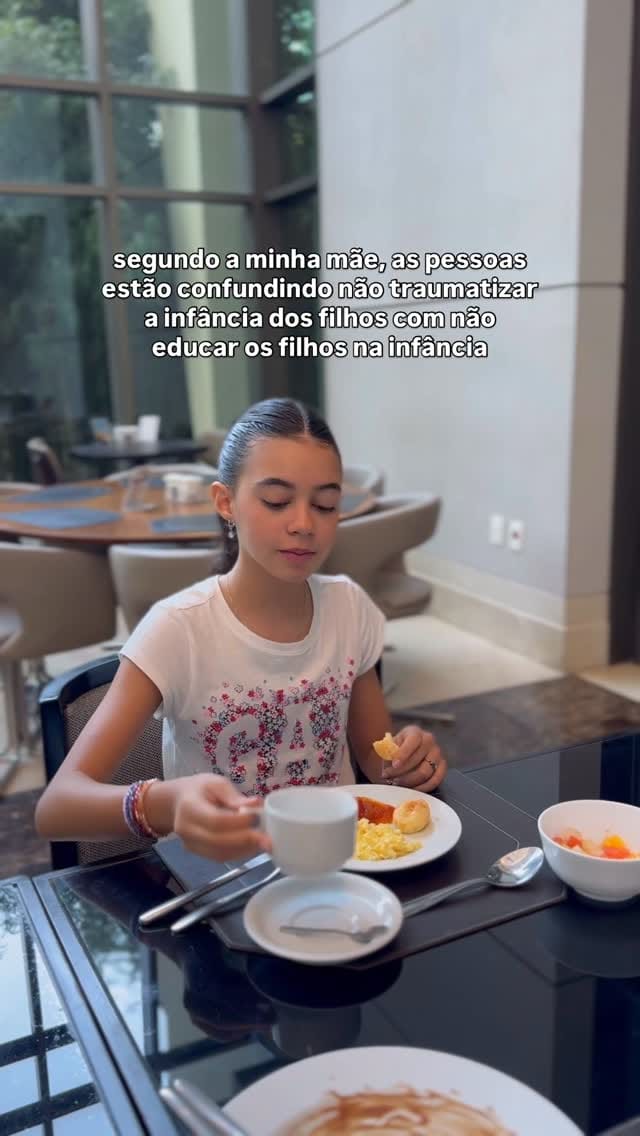 Post 9 by Maitê Escossia on Instagram (video)