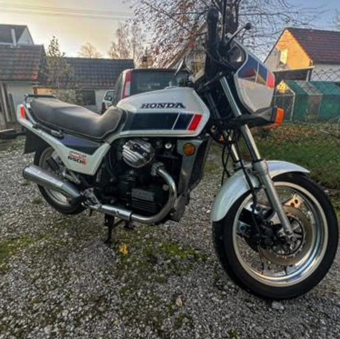 Post 10 by Cx500 on Instagram (image)