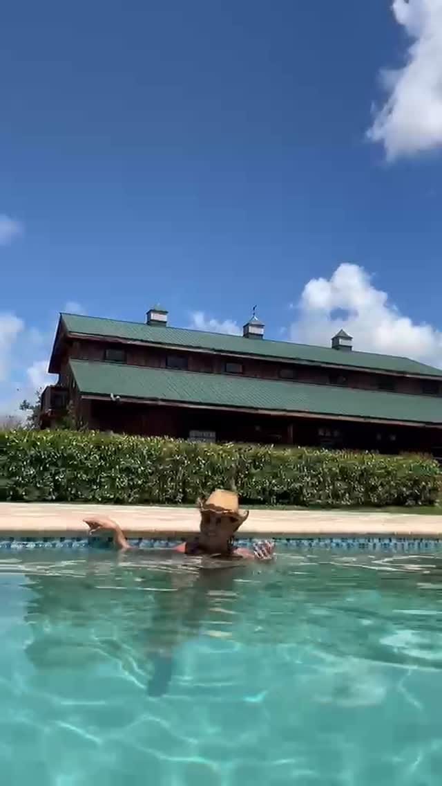 Post 1 by Hacienda Los Robles Venue BB on Instagram (video)