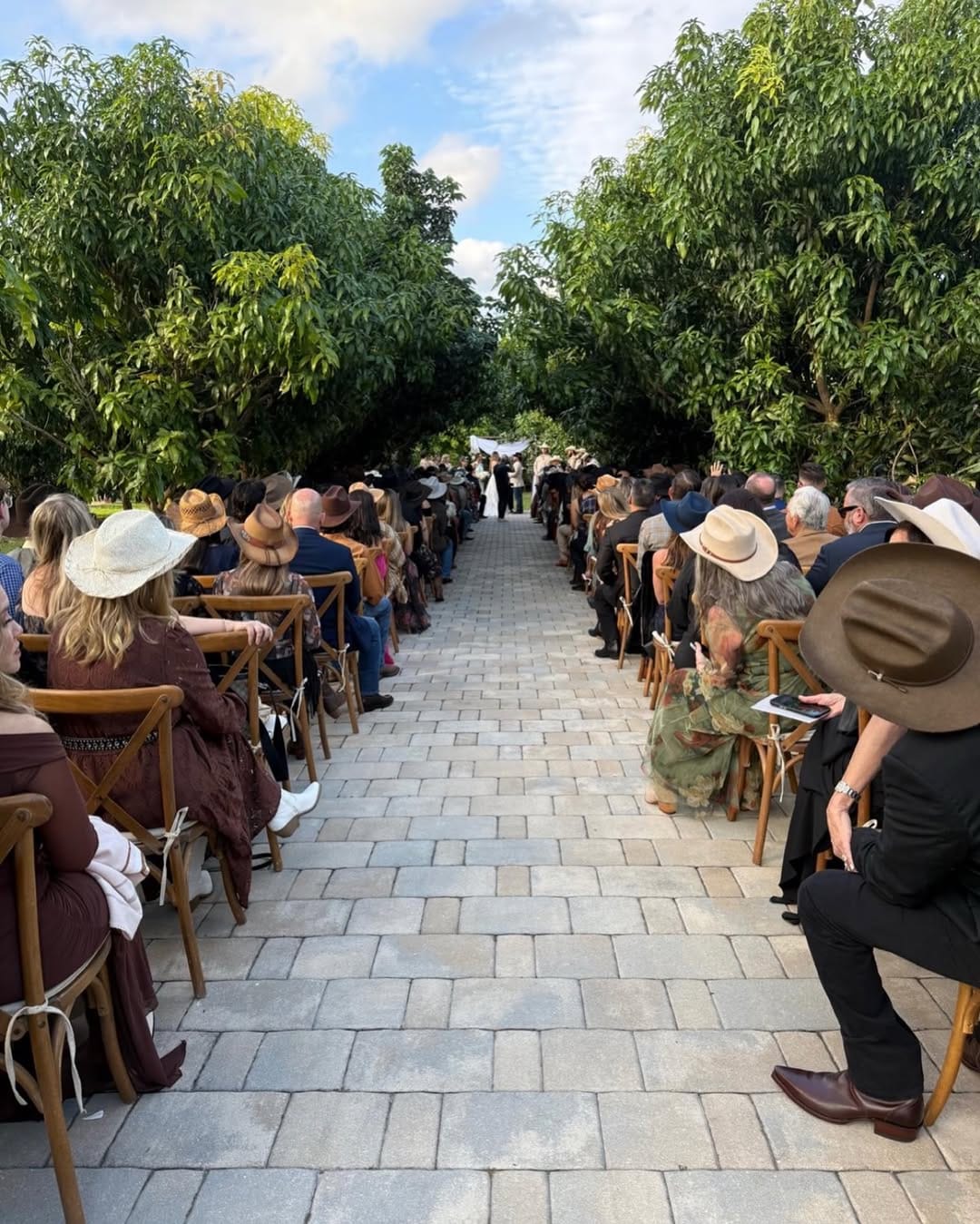 Post 2 by Hacienda Los Robles Venue BB on Instagram (image)