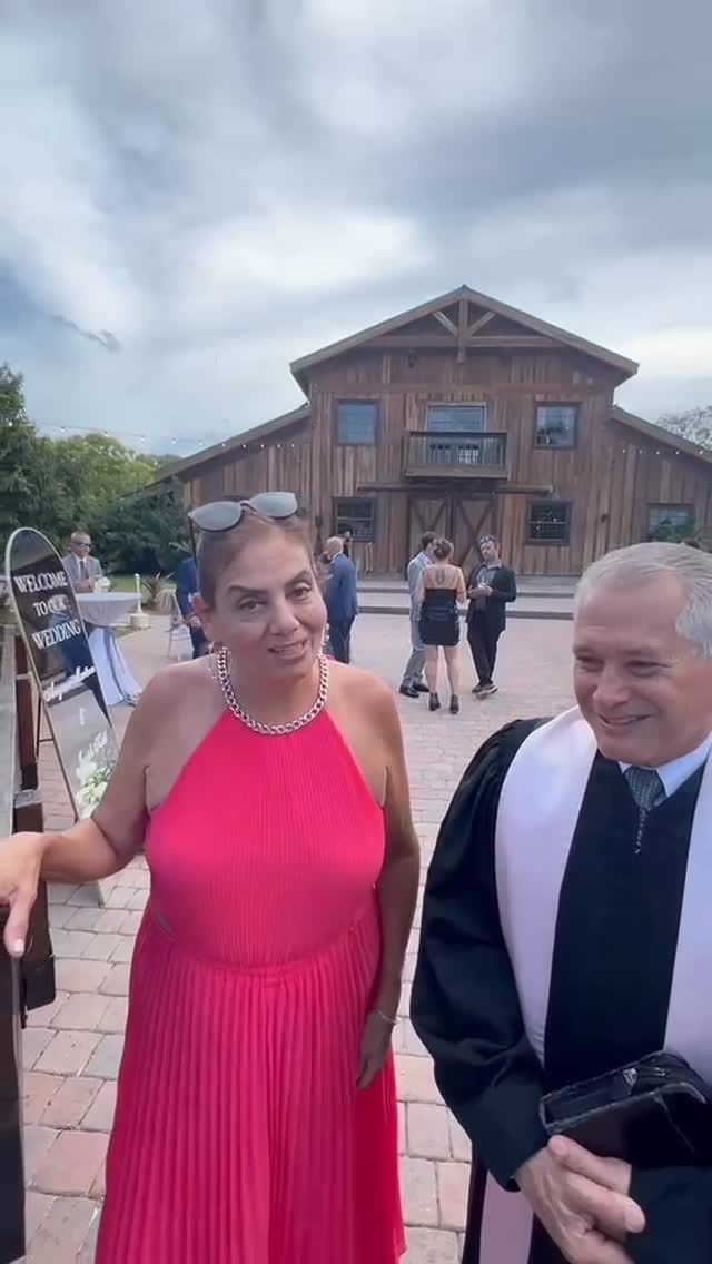 Post 6 by Hacienda Los Robles Venue BB on Instagram (video)